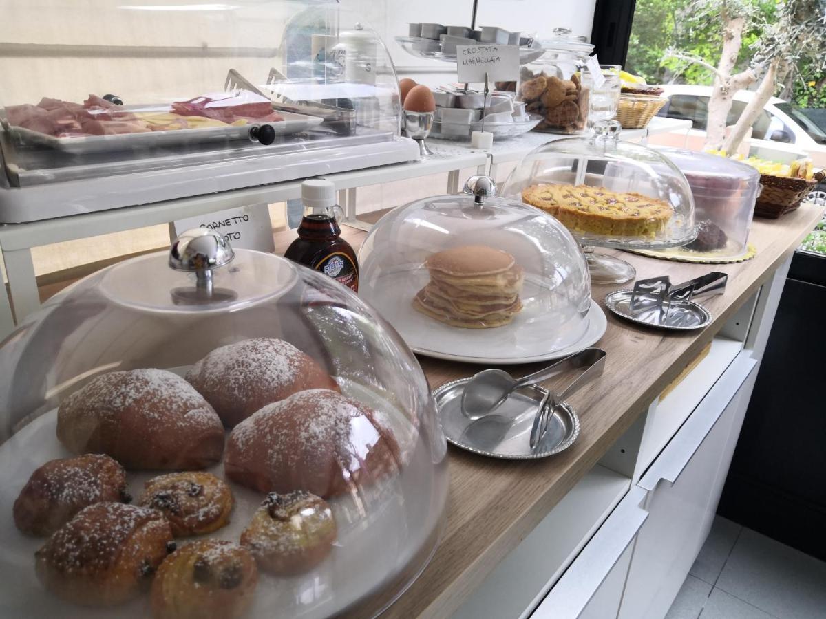 Hotel Iride Suite & Breakfast- Ideale Per Famiglie E Coppie Riccione Exterior foto