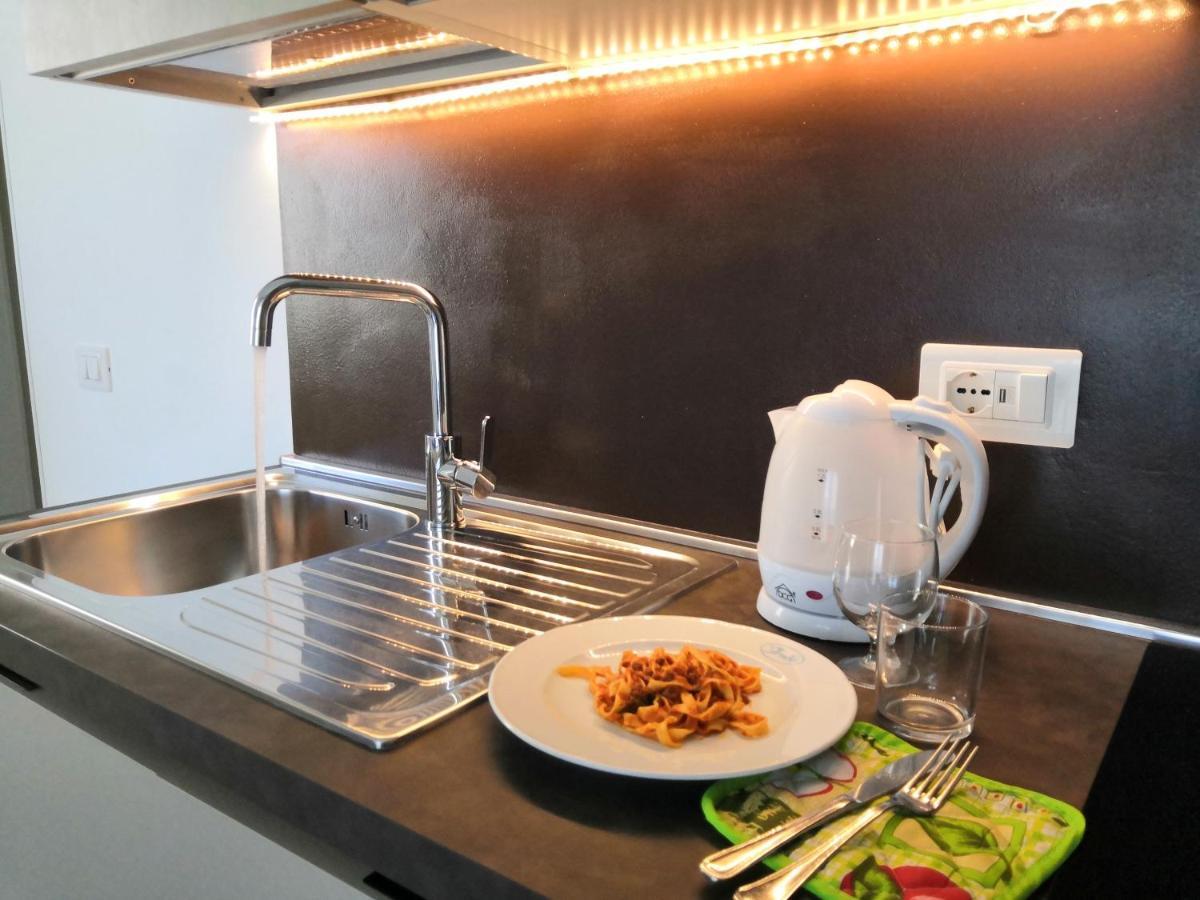 Hotel Iride Suite & Breakfast- Ideale Per Famiglie E Coppie Riccione Exterior foto